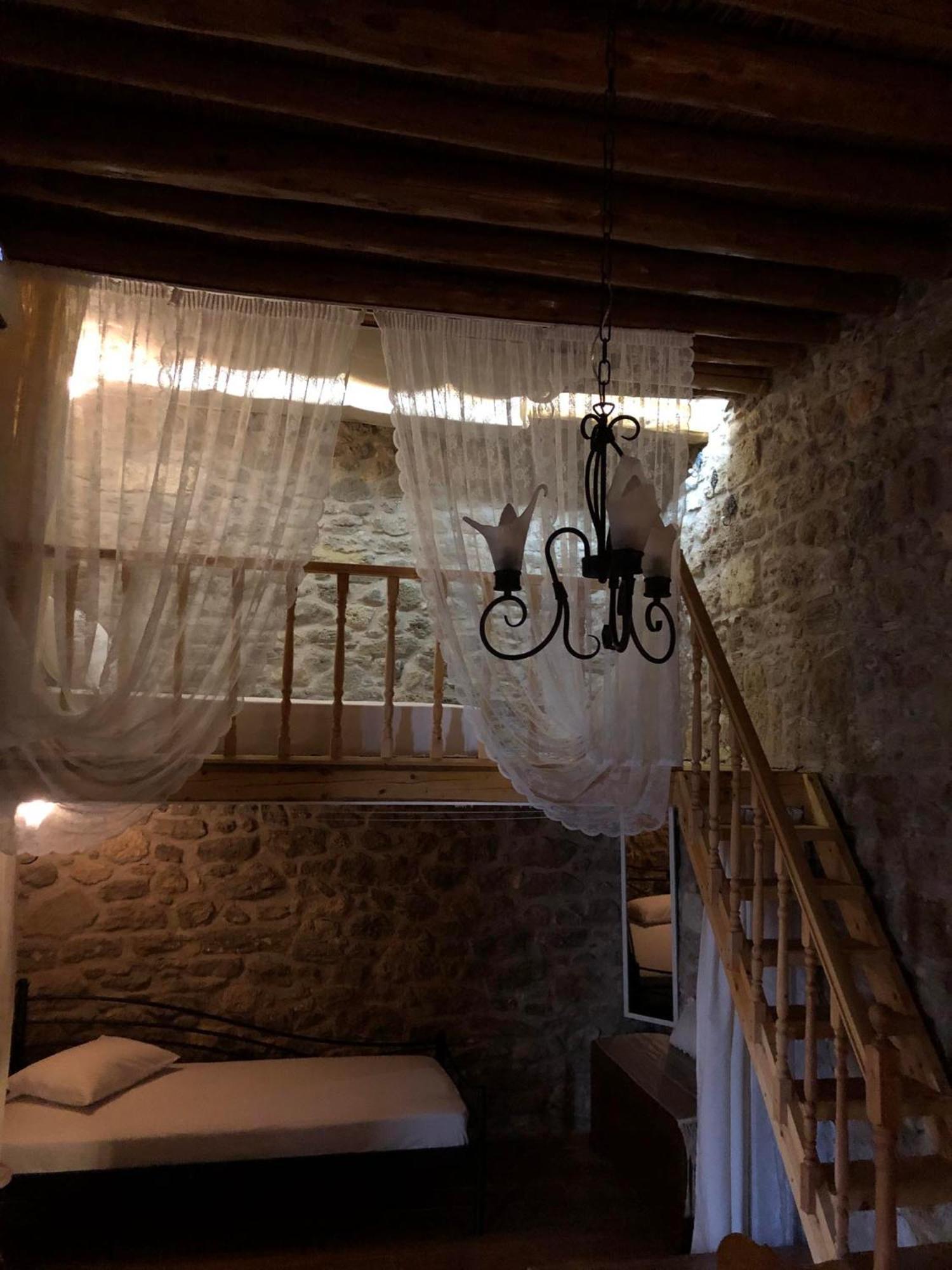 M&M Stone-Village House-Family-Vintage ลินดอส ภายนอก รูปภาพ